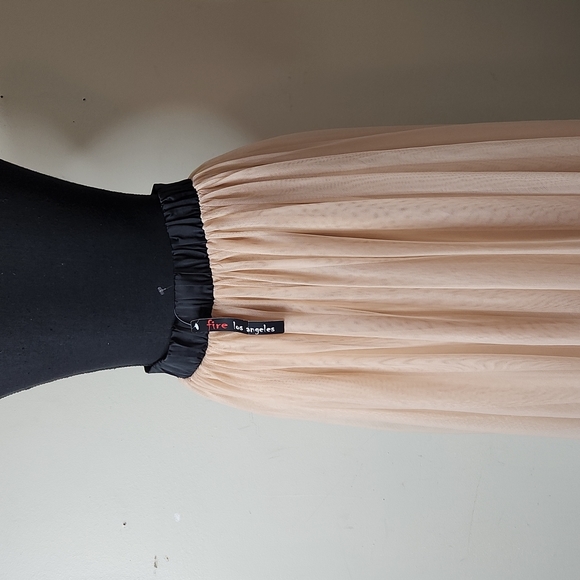 Peach  lace tulle lined  maxi skirt  size medium - Picture 6 of 11